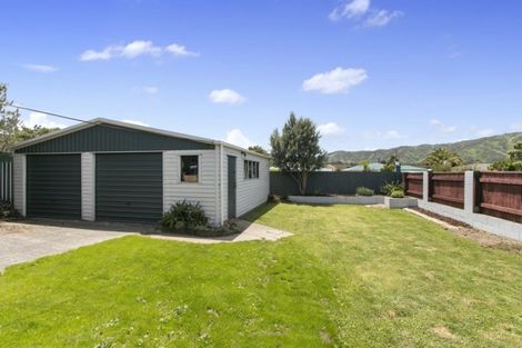 Photo of property in 118 Wainuiomata Road, Wainuiomata, Lower Hutt, 5014