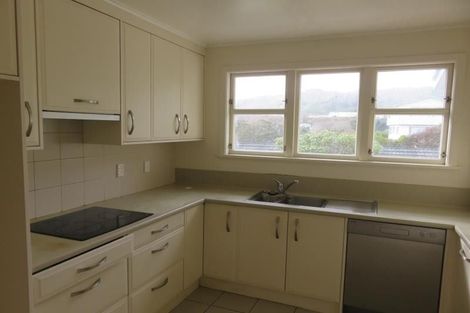 Photo of property in 7 Sunrise Boulevard, Tawa, Wellington, 5028