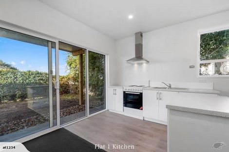 Photo of property in 4313a Great North Road, Glendene, Auckland, 0602