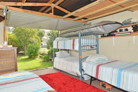 Photo of property in 117 Blue Pacific Parade, Riversdale Beach, Masterton, 5872