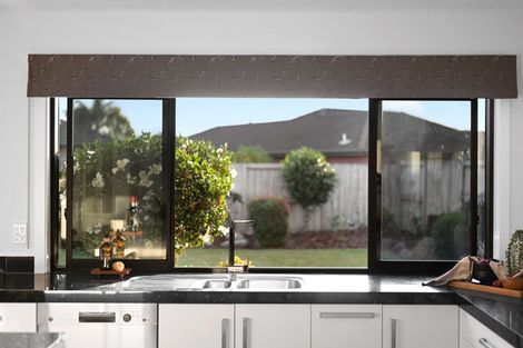 Photo of property in 5 Briar Rose Court, Huntington, Hamilton, 3210