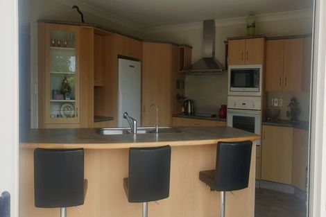 Photo of property in 21 Awaroa Stream Drive, Waiuku, 2123
