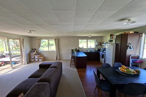 Photo of property in 169 Awa Road, Kumeu, 0891