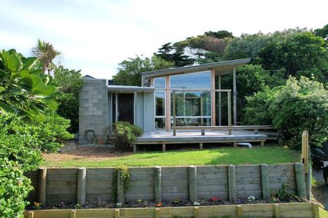 Photo of property in 4 Tangahoe Street, Paekakariki, 5034