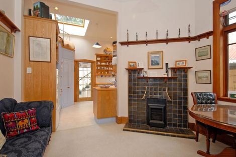 Photo of property in 64 Hawker Street, Mount Victoria, Wellington, 6011