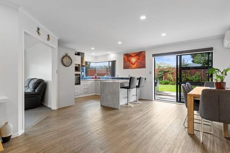 Photo of property in 4 Diomede Glade, Flagstaff, Hamilton, 3210