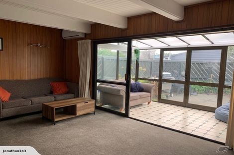 Photo of property in 3 Marine Parade, North New Brighton, Christchurch, 8083