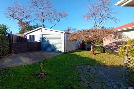 Photo of property in 1 Hughan Place, Carterton, 5713