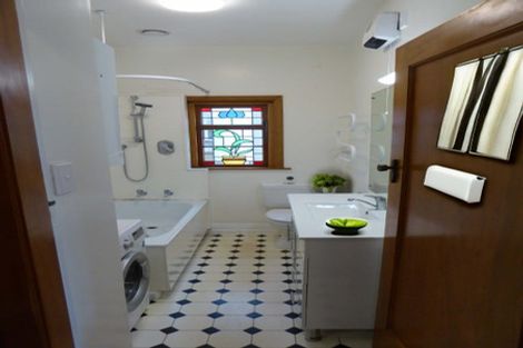 Photo of property in 9c Stowe Hill, Thorndon, Wellington, 6011