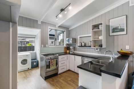 Photo of property in 132 Brightside Road, Stanmore Bay, Whangaparaoa, 0932