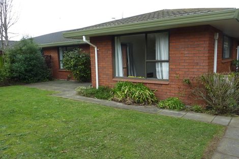 Photo of property in 2/68 Sabys Road, Halswell, Christchurch, 8025