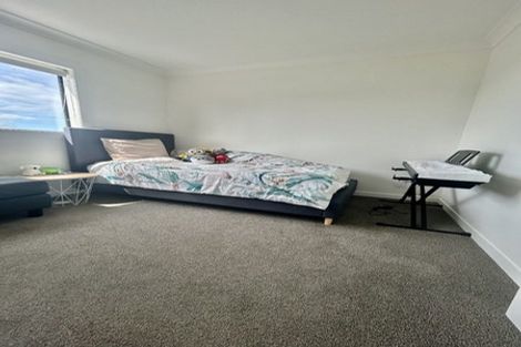 Photo of property in 40b Kervil Avenue, Te Atatu Peninsula, Auckland, 0610