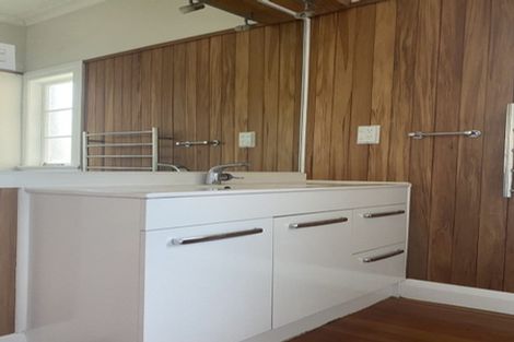 Photo of property in 7 Otahuri Crescent, Greenlane, Auckland, 1051