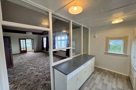 Photo of property in 68 Mortimer Terrace, Brooklyn, Wellington, 6021