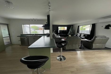 Photo of property in 8a Mary Grace Place, Blenheim, 7201