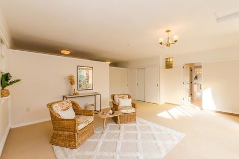 Photo of property in 31 Rewarewa Crescent, Waikanae, 5036