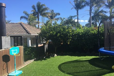 Photo of property in 261 Lake Road, Belmont, Auckland, 0622