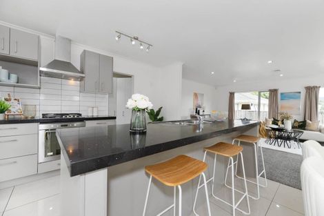 Photo of property in 75a Tabitha Crescent, Henderson, Auckland, 0612