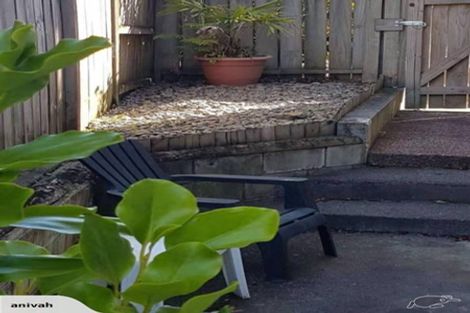 Photo of property in 40 Spence Road, Henderson, Auckland, 0612