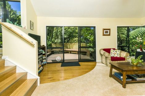 Photo of property in 1 Stitchbird Close, Murrays Bay, Auckland, 0630