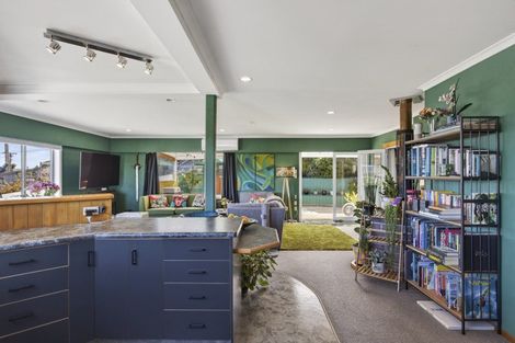 Photo of property in 5 Scott Street, Moturoa, New Plymouth, 4310