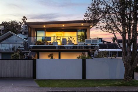 Photo of property in 3a William Bayes Place, Red Beach, 0932