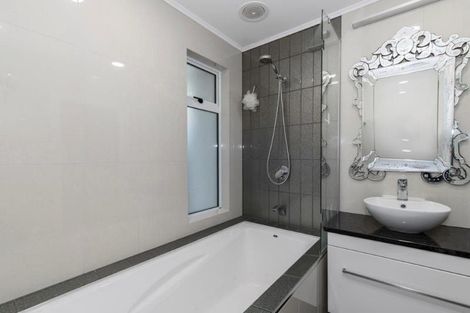 Photo of property in 1 Fow Street, Hamilton Central, Hamilton, 3204