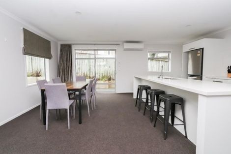 Photo of property in 4/1 Hibiscus Avenue, Hamilton Lake, Hamilton, 3204