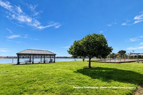 Photo of property in The Terraces, 31/9 Humber Street, Pandora, Napier, 4110