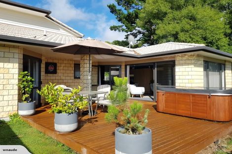 Photo of property in 10/64 Kawaha Point Road, Kawaha Point, Rotorua, 3010