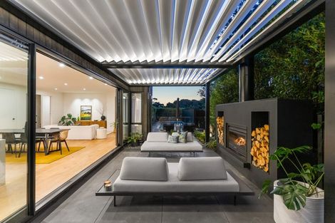 Photo of property in 21 Oscar Road, Greenhithe, Auckland, 0632