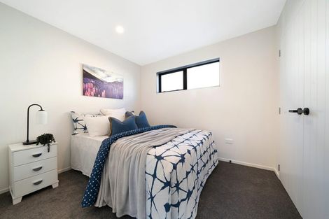 Photo of property in 53 Meadowood Drive, Unsworth Heights, Auckland, 0632