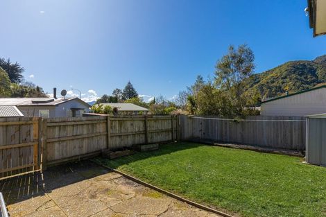 Photo of property in 44 Dorset Street, Picton, 7220