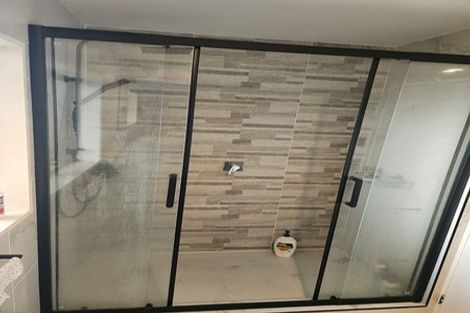 Photo of property in 10 Godwit Place, Waiuku, 2123