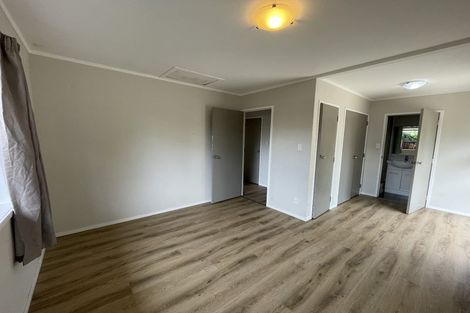 Photo of property in 24 Jillteresa Crescent, Half Moon Bay, Auckland, 2012