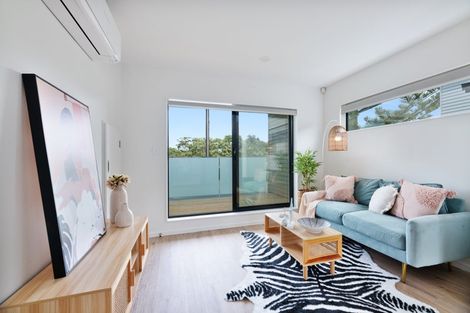 Photo of property in 5/237 Swanson Road, Henderson, Auckland, 0610