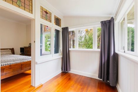 Photo of property in 35 Milton Road, Bluff Hill, Napier, 4110