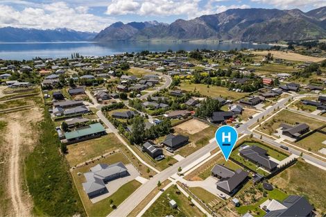 Photo of property in 8 Grandview Road, Lake Hawea, 9382
