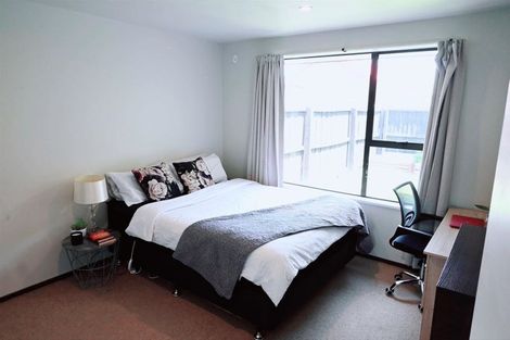 Photo of property in 2/99 Denise Crescent, Hornby, Christchurch, 8042