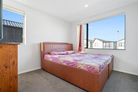 Photo of property in 42 Dignity Street, Papakura, 2110