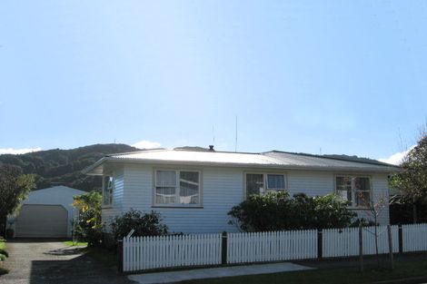 Photo of property in 9 Mitimiti Grove, Wainuiomata, Lower Hutt, 5014