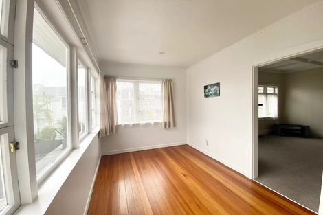 Photo of property in 7 Seaside Avenue, Waterview, Auckland, 1026