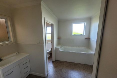 Photo of property in 12 Northgate, Strandon, New Plymouth, 4312