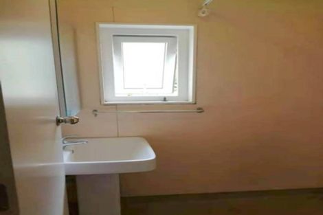 Photo of property in 120 Sunset Road, Unsworth Heights, Auckland, 0632