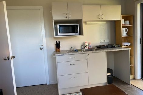 Photo of property in 8 Defoe Avenue, Hillcrest, Hamilton, 3216