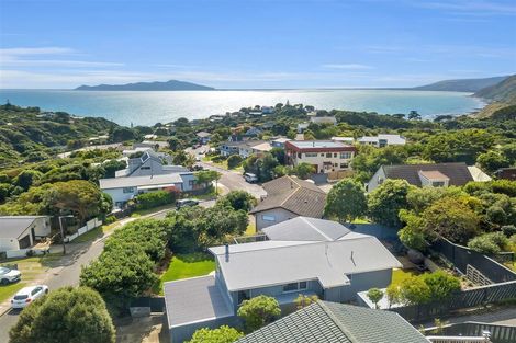 Photo of property in 64 Sea Vista Drive, Pukerua Bay, 5026