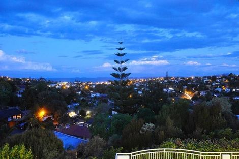 Photo of property in 34 King Richard Place, Browns Bay, Auckland, 0630