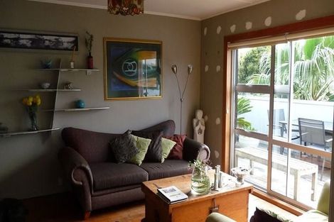 Photo of property in 4 Seymour Road, Sunnyvale, Auckland, 0612