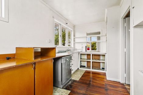 Photo of property in 118 Forrest Hill Road, Forrest Hill, Auckland, 0620