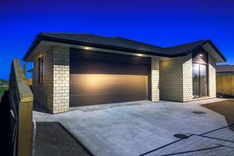 Photo of property in 24 Koroheke Road, Takanini, 2110